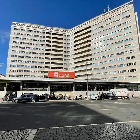 The Swallows Nest リスボン